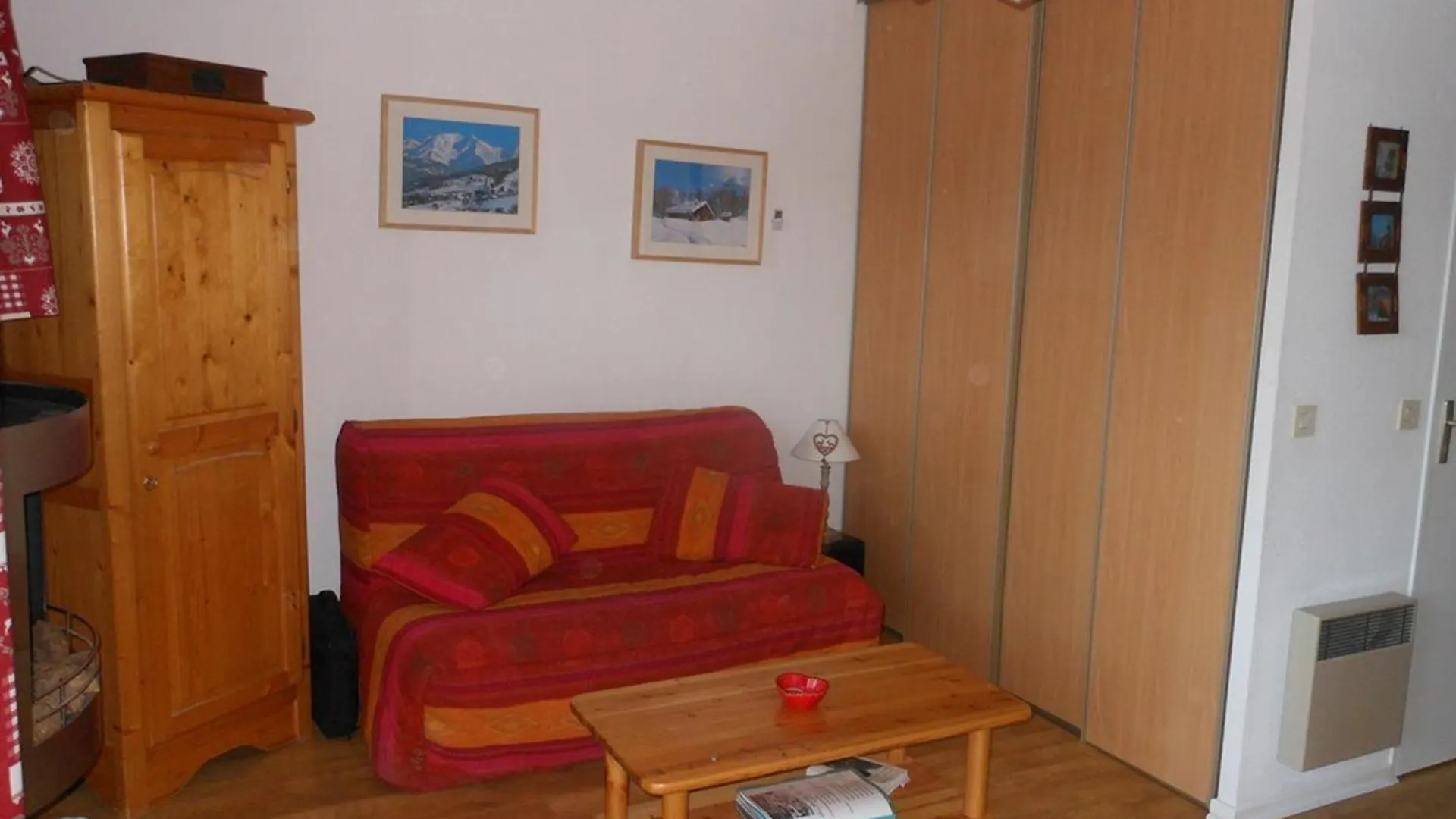 Studio Cabine Sud-Ouest Avec Balcon Et Parking A Barcelonnette - Fr-1-804-9 Apartment